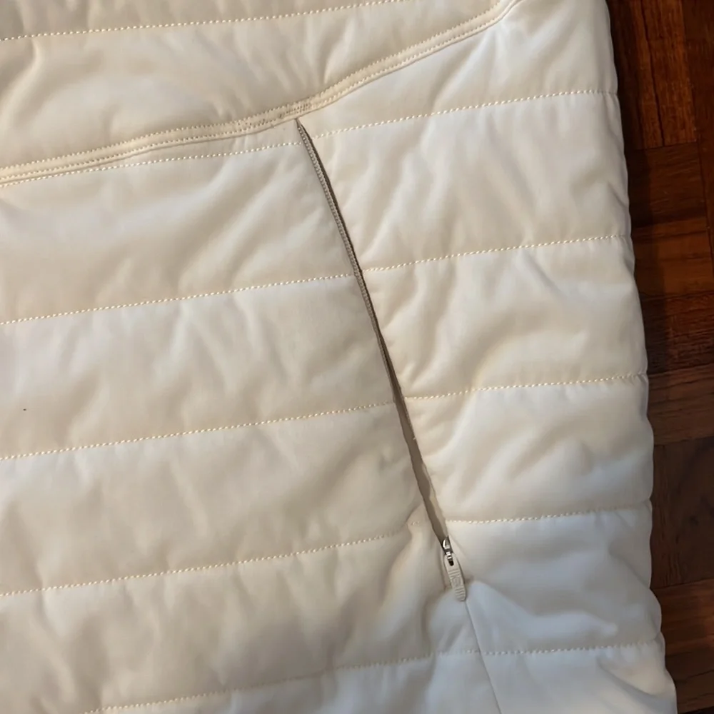 Lululemon White Pullover sz 2 - Picture 3 of 8